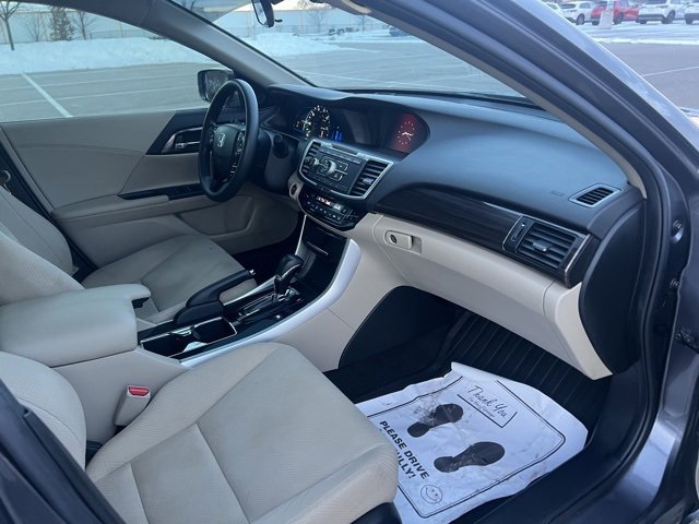 Used 2017 Honda Accord Base image 27