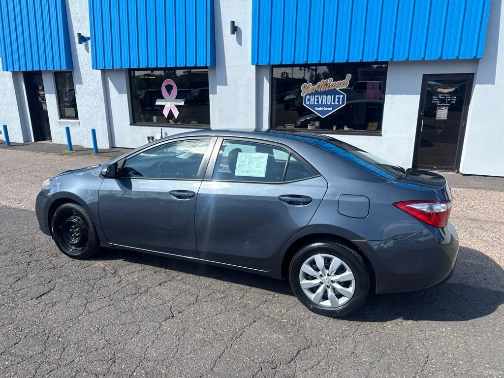 Used 2015 Toyota Corolla LE FWD image 17