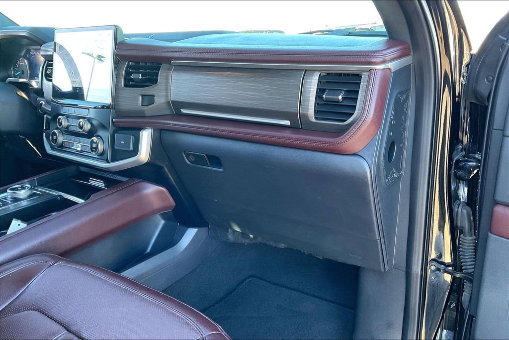 Used 2024 Ford Expedition Limited image 20