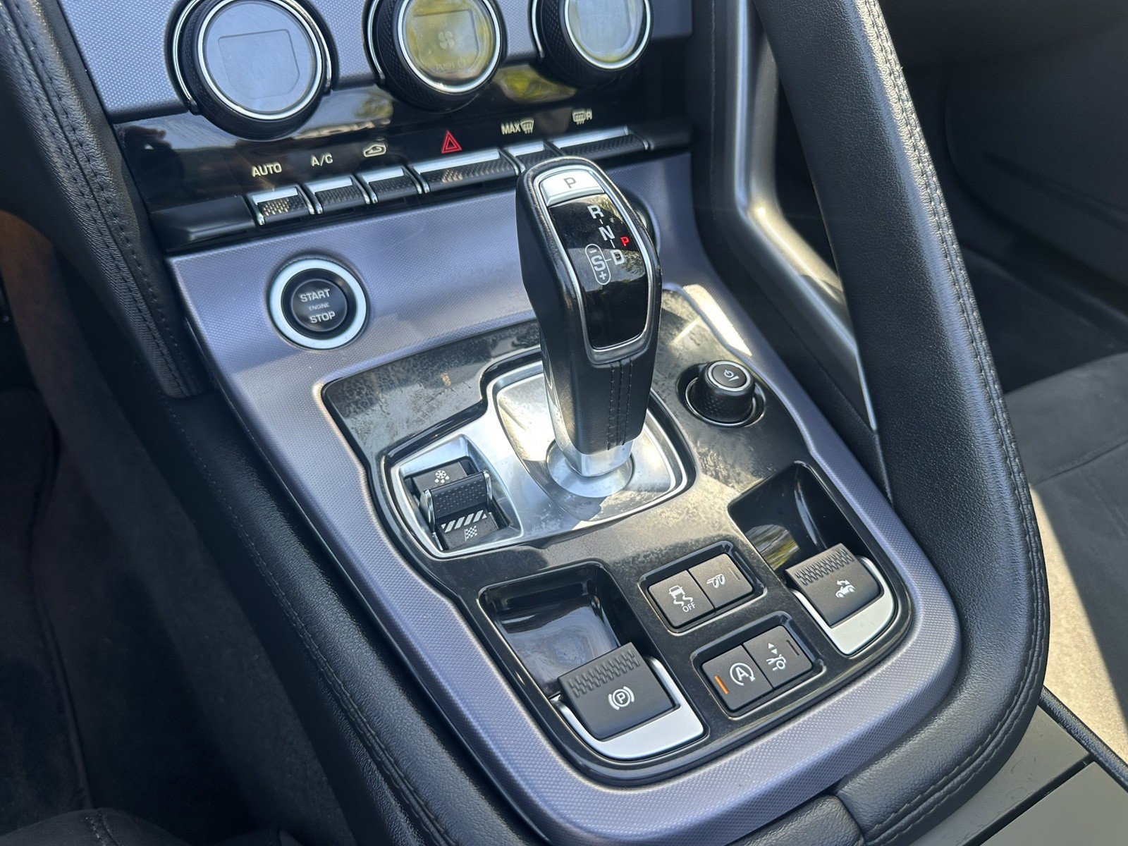 Used 2019 Jaguar F-TYPE Convertible image 20