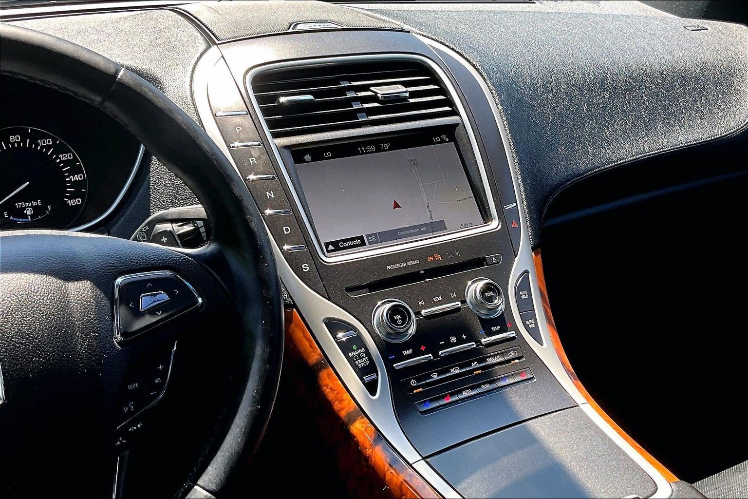 Used 2016 Lincoln MKX Reserve w/ Climate Package AWD/4WD image 6