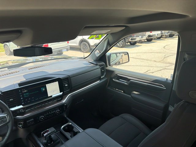 Used 2024 Chevrolet Silverado 1500 LT w/ Z71 Off-Road Package AWD/4WD image 20