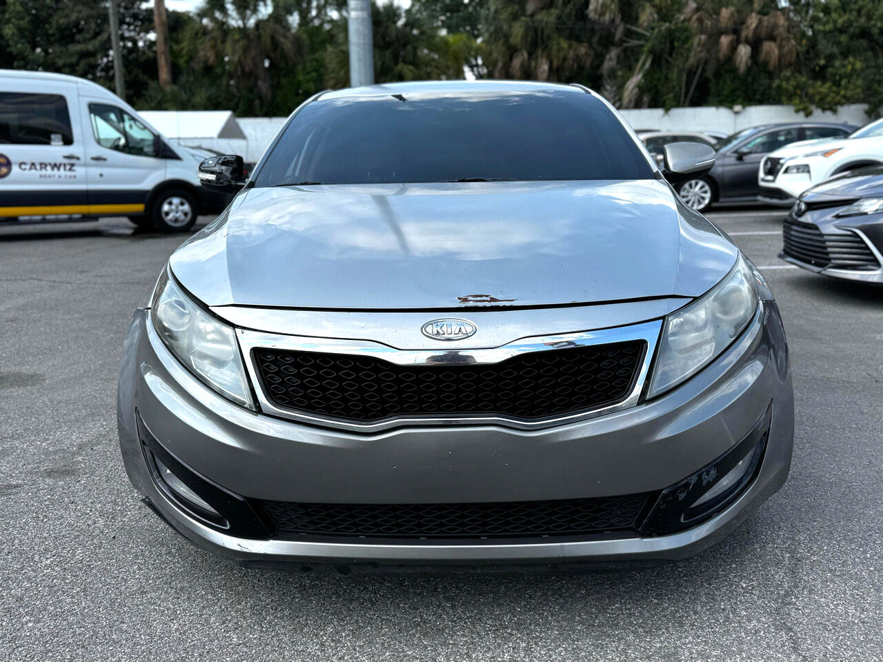 Used 2011 Kia Optima LX w/ Convenience Pkg image 2