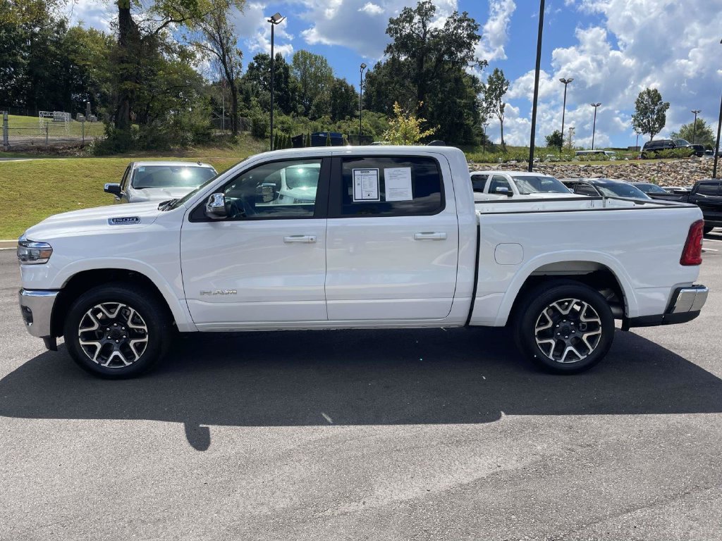 Used 2026 RAM 1500 Laramie AWD/4WD image 6