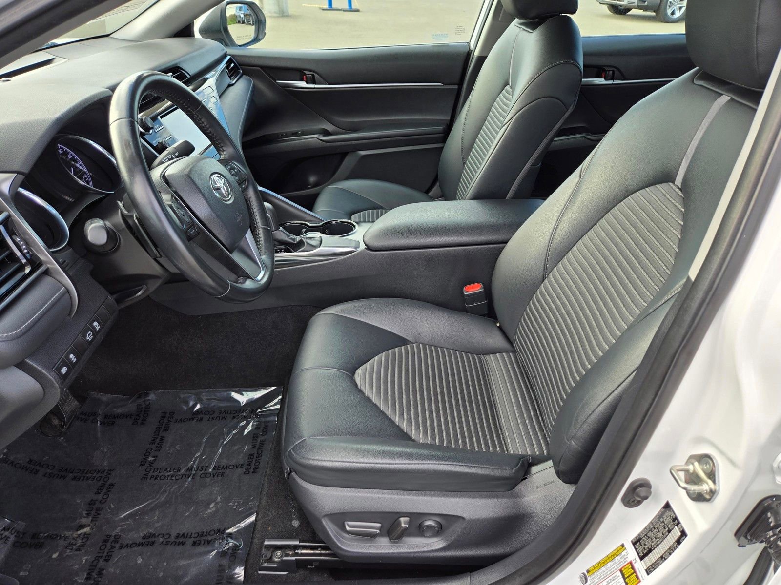 Used 2019 Toyota Camry SE image 14