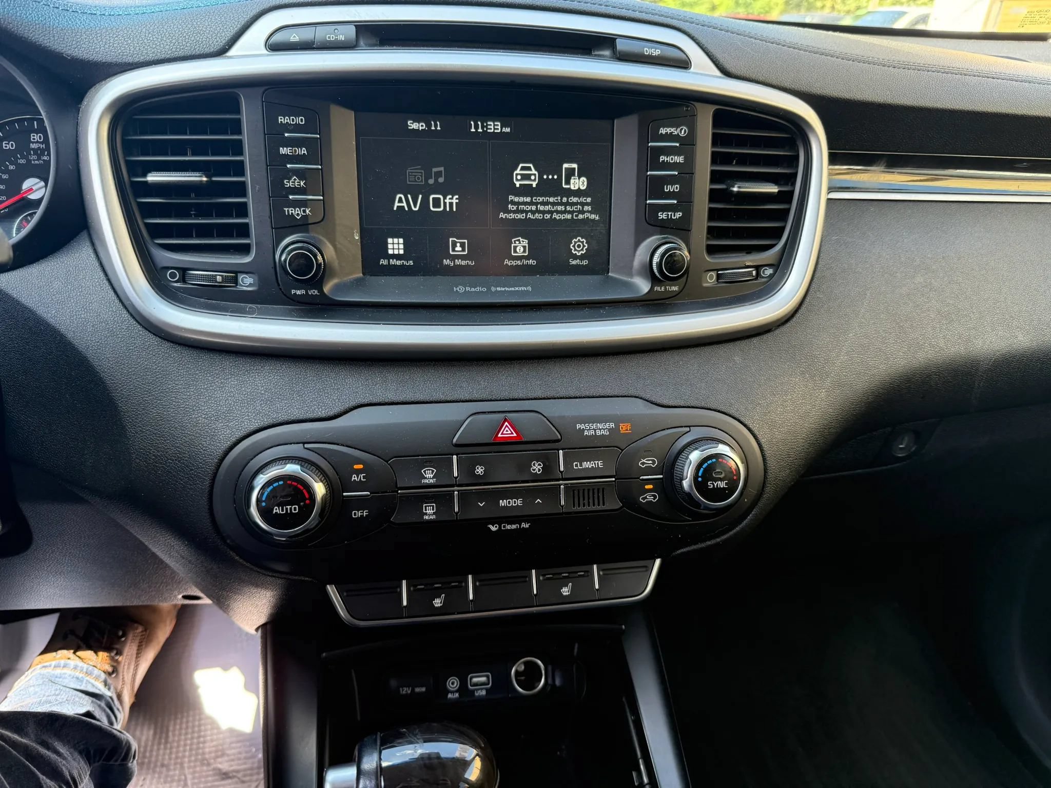 Used 2018 Kia Sorento AWD image 10