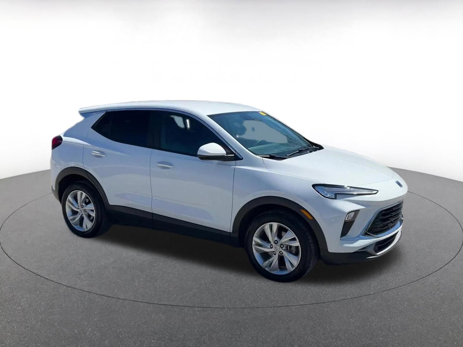 Used 2025 Buick Encore GX Preferred image 2