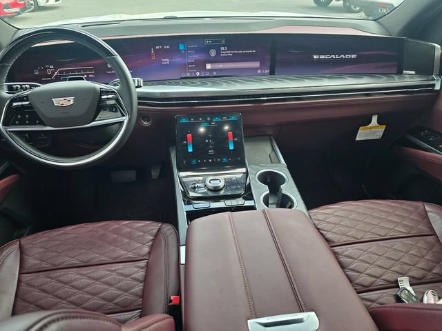 Used 2026 Cadillac Escalade Luxury w/ Touring Package RWD image 15