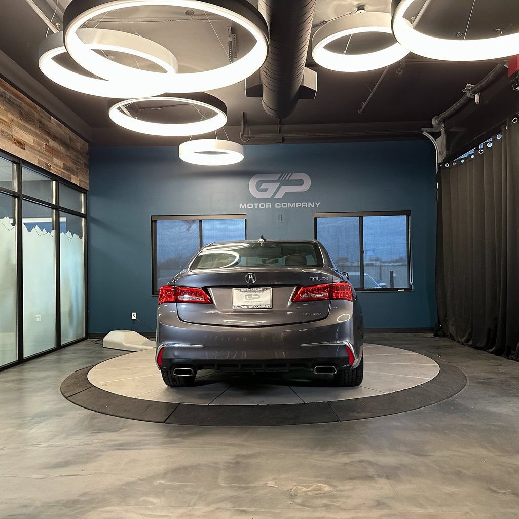 Used 2018 Acura TLX w/ Technology Package AWD/4WD image 4