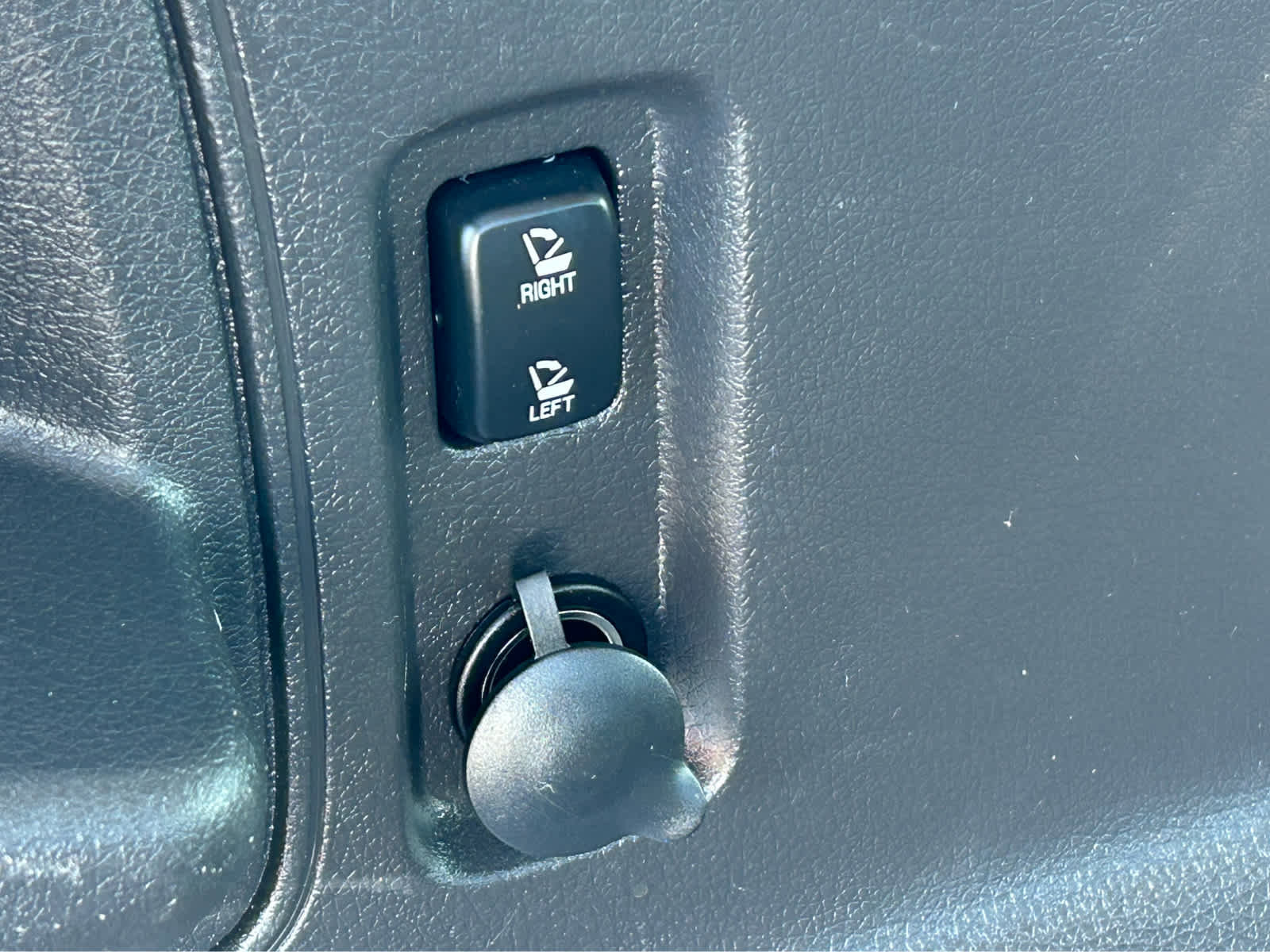 Used 2014 Ford Edge Limited w/ Equipment Group 301A FWD image 8