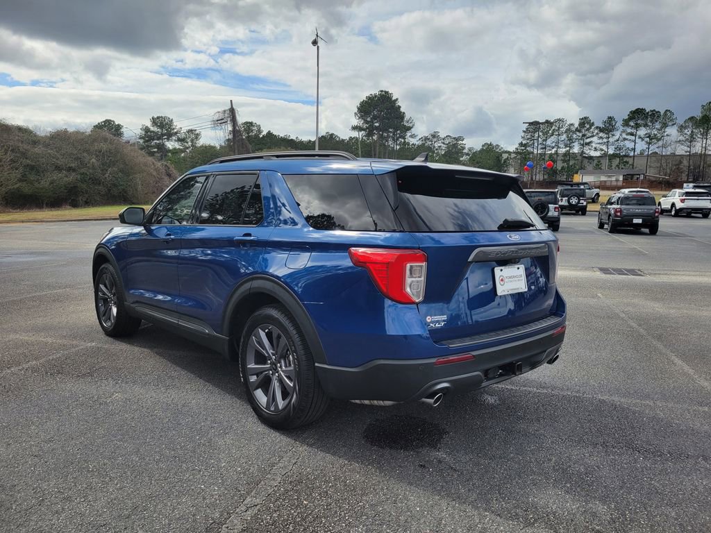 Certified 2023 Ford Explorer XLT w/ Equipment Group 202A image 3