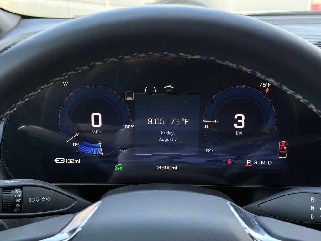 Used 2024 Chevrolet Equinox EV LT FWD image 32