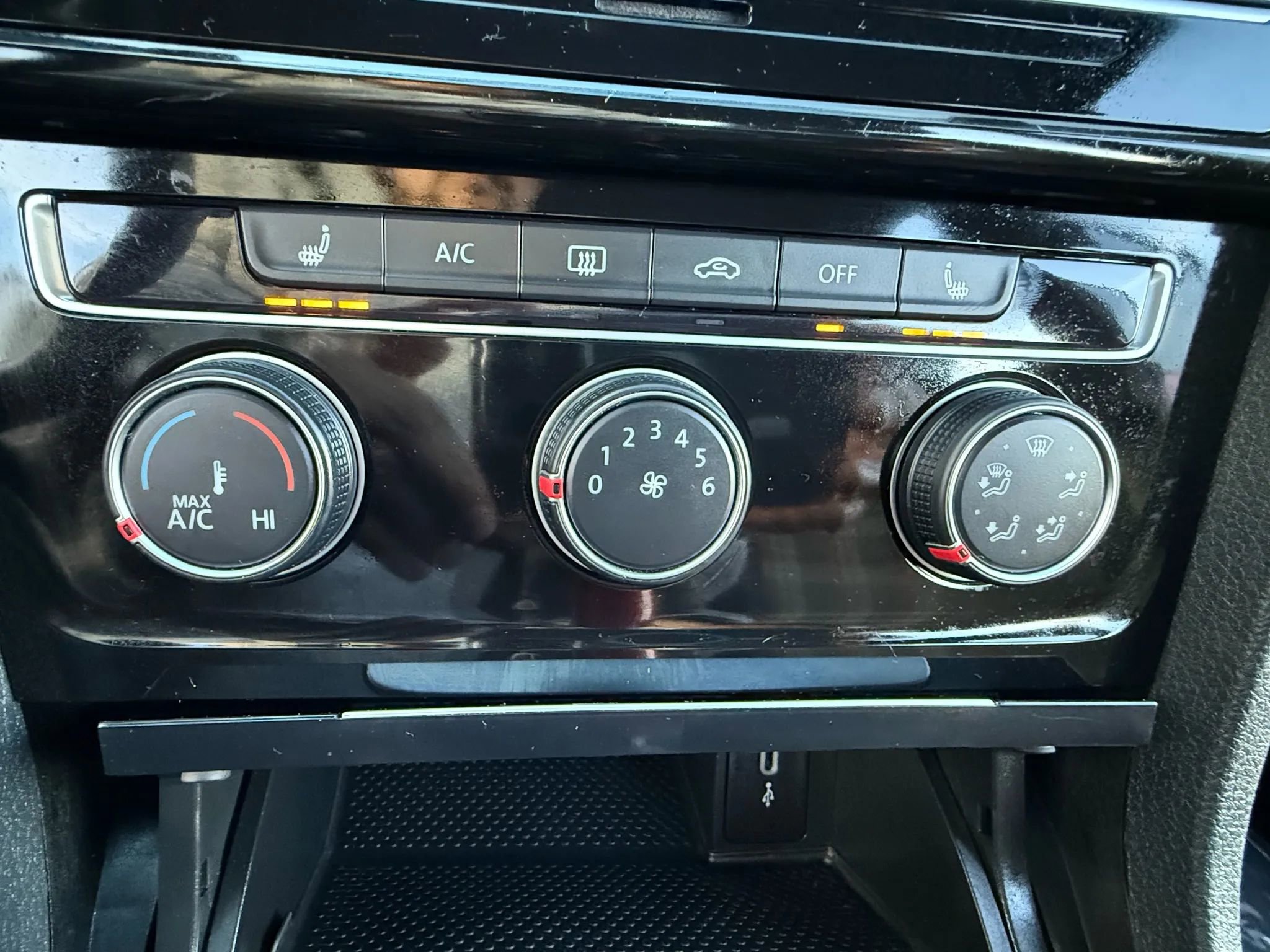 Used 2021 Volkswagen GTI S image 39