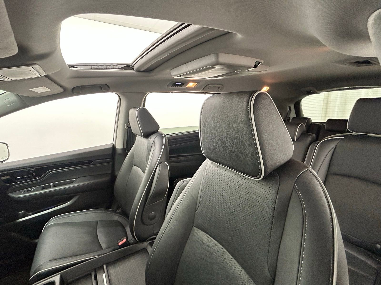 Used 2022 Honda Odyssey Elite image 28