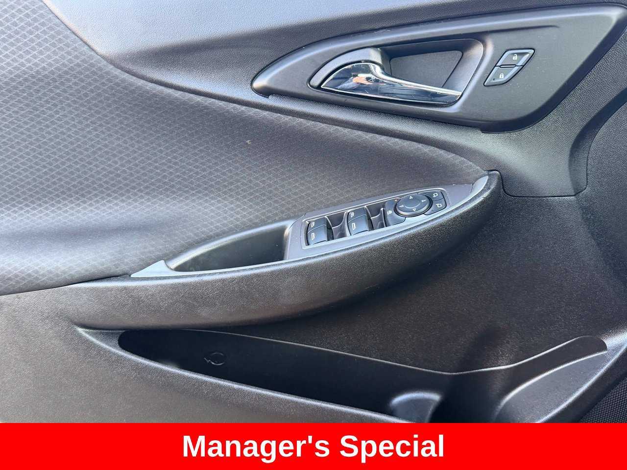 Used 2025 Chevrolet Malibu LT FWD image 23