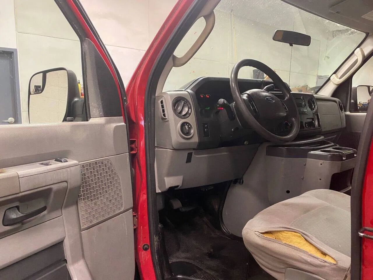 Used 2013 Ford E-250 and Econoline 250 Van 3D w/ Commercial Cargo Van Pkg image 12