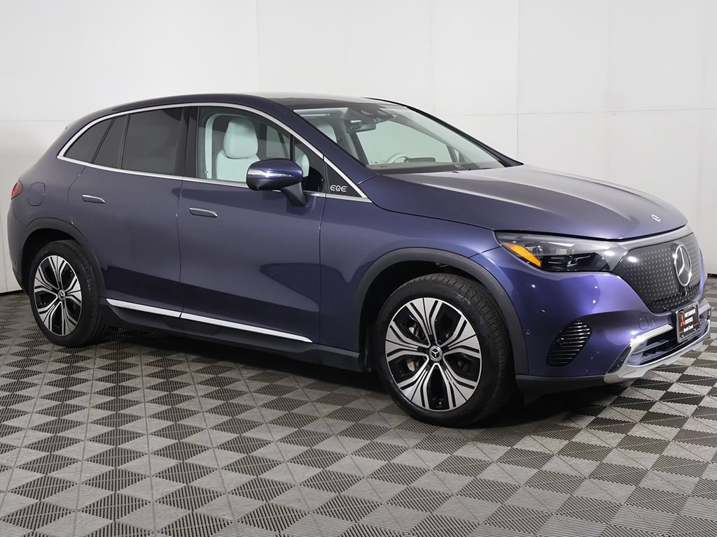 Used 2023 Mercedes-Benz EQE 350+ 4MATIC SUV w/ Exclusive Trim Package image 16