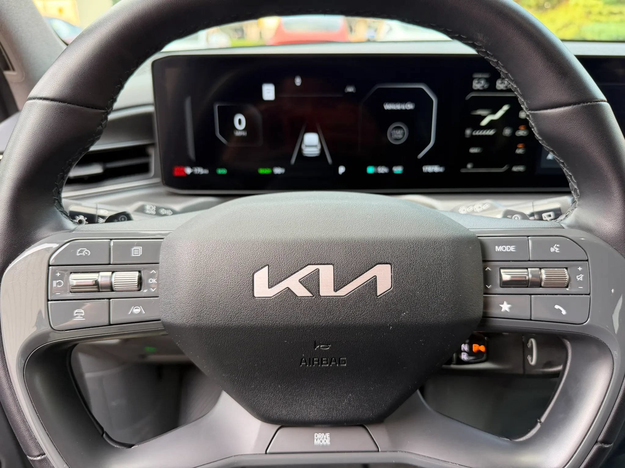 Used 2024 Kia EV9 Light Long Range RWD image 26