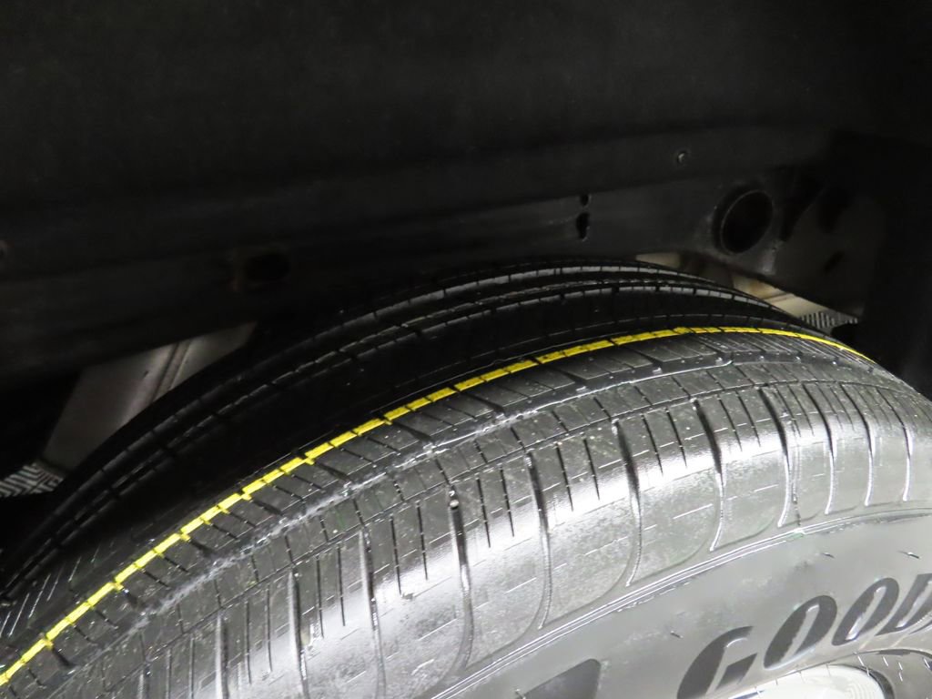 Used 2018 Chevrolet Silverado 1500 LT w/ All Star Edition image 28