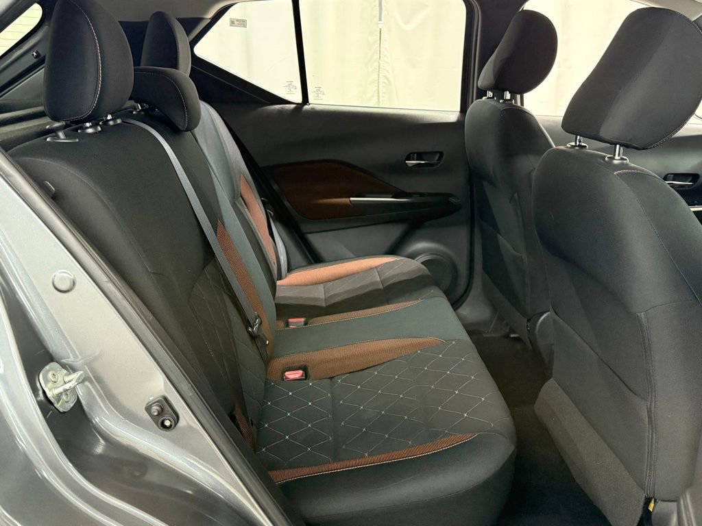 Used 2019 Nissan Kicks SR image 26