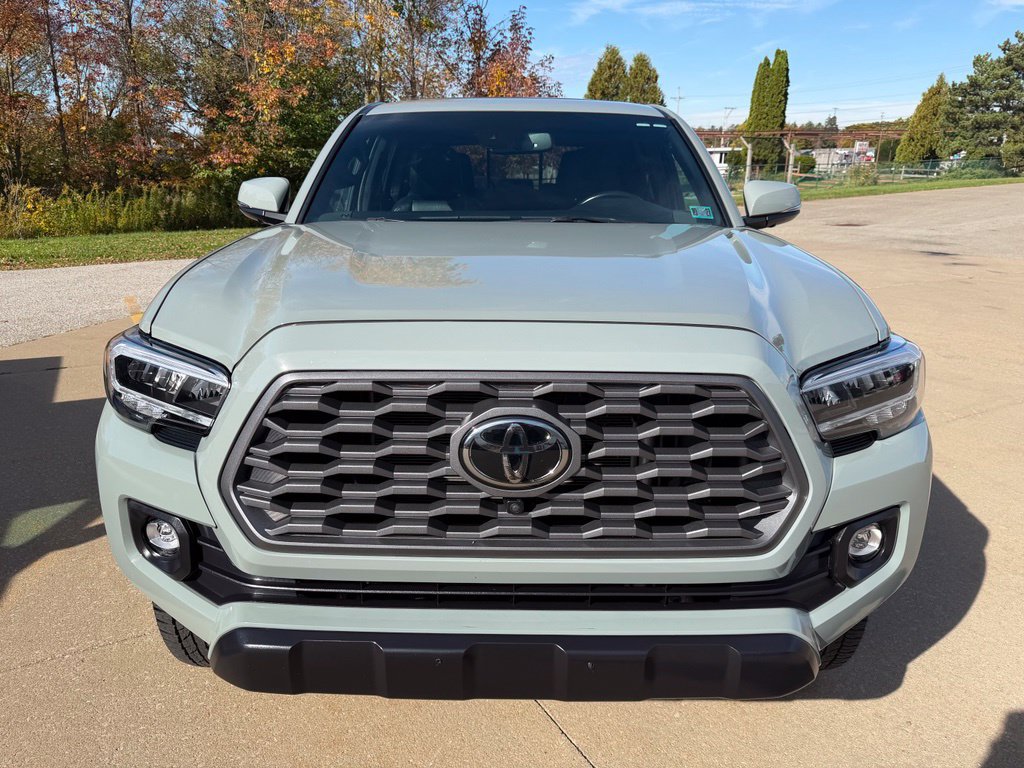 Certified 2023 Toyota Tacoma TRD Off-Road w/ TRD Premium Off Road Package AWD/4WD image 8