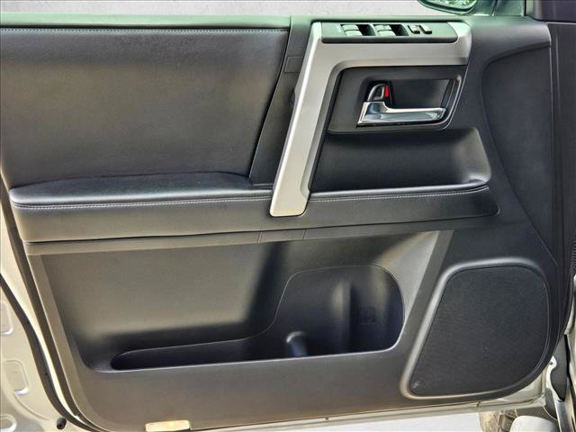 Used 2016 Toyota 4Runner SR5 RWD image 10