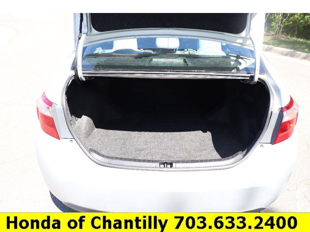 Used 2017 Toyota Corolla LE image 24