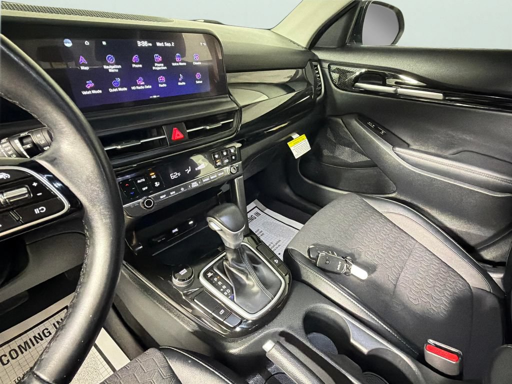 Used 2024 Kia Seltos S FWD image 19