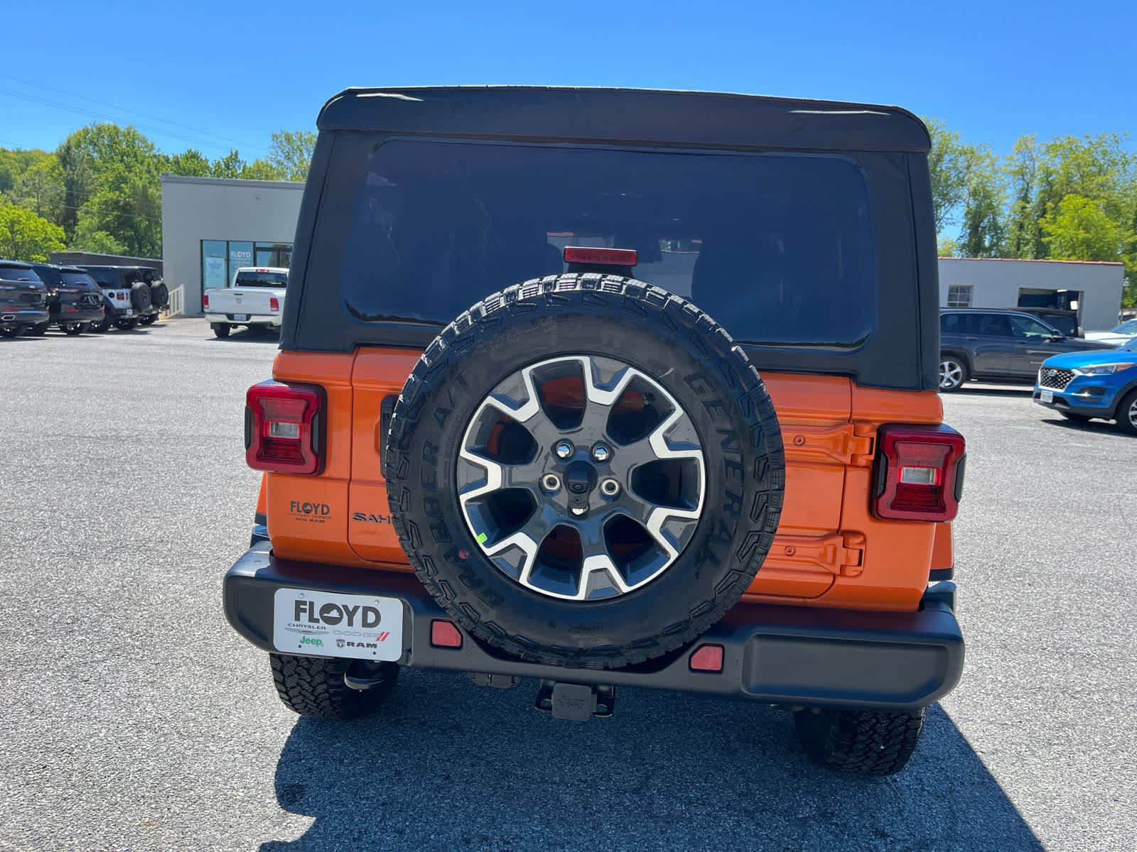 New 2026 Jeep Wrangler Unlimited Sahara AWD/4WD image 4