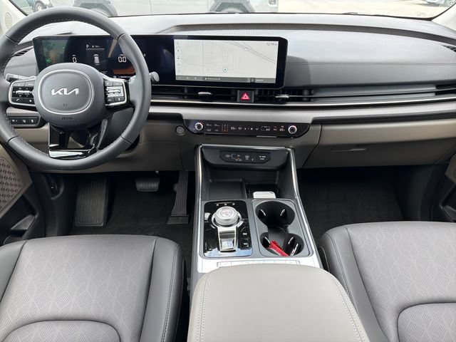 New 2026 Kia Carnival EX FWD image 9