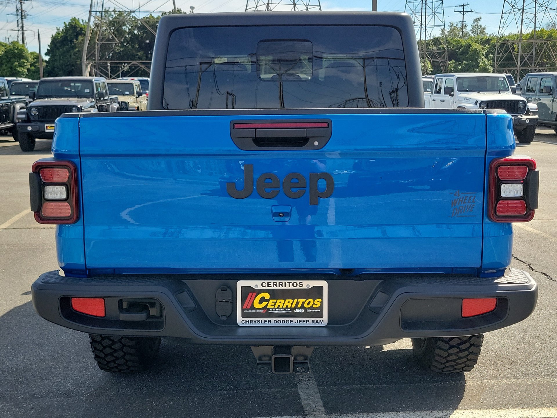 New 2026 Jeep Gladiator Sport AWD/4WD image 18