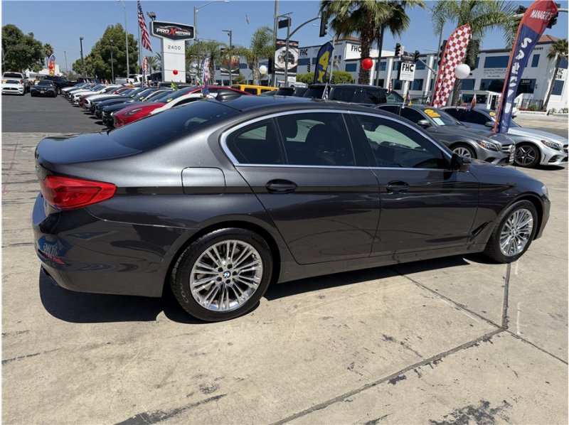Used 2019 BMW 540i w/ Convenience Package RWD image 61