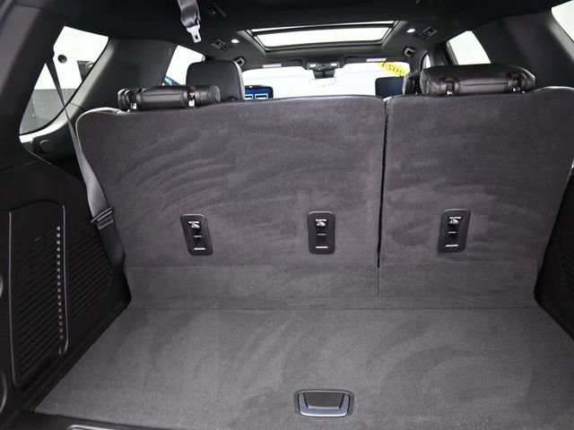 Used 2024 Chevrolet Tahoe High Country w/ Advanced Technology Package AWD/4WD image 28