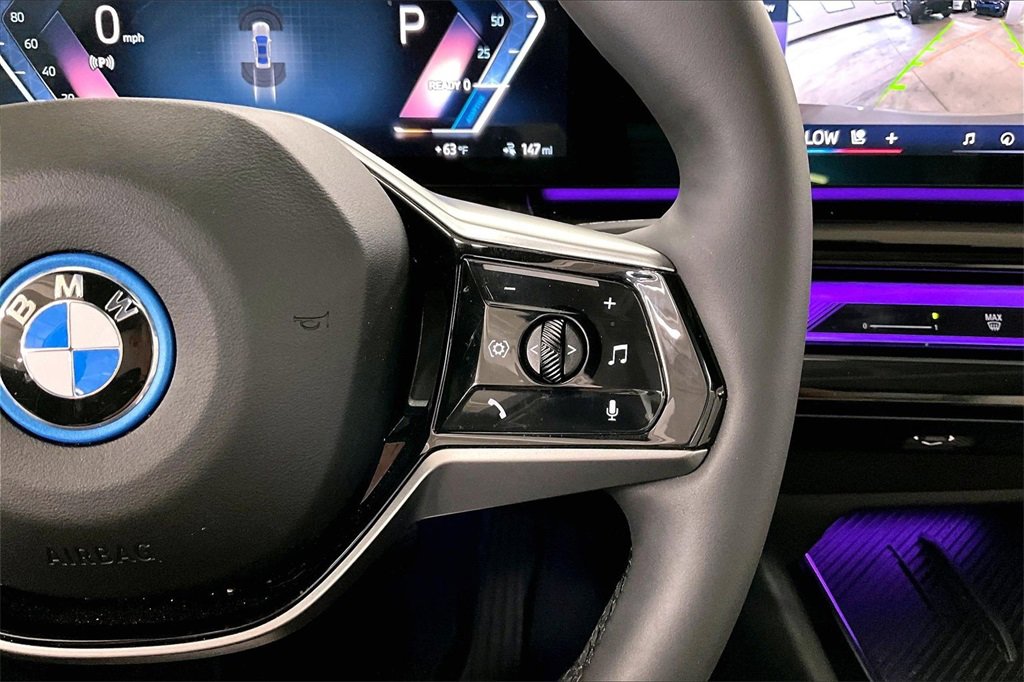 Used 2025 BMW i5 xDrive40 w/ Premium Package image 12