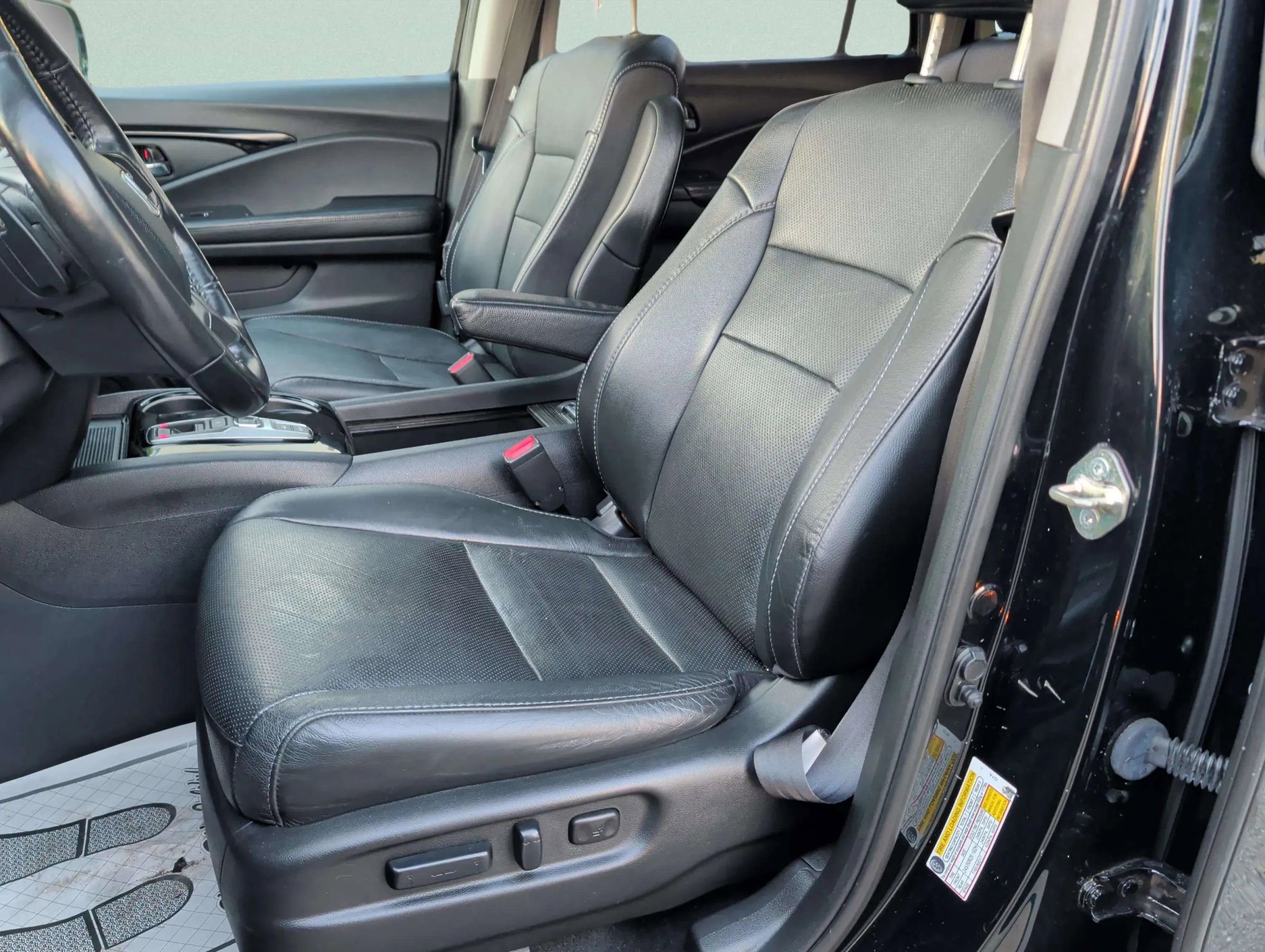 Used 2019 Honda Pilot Elite image 25