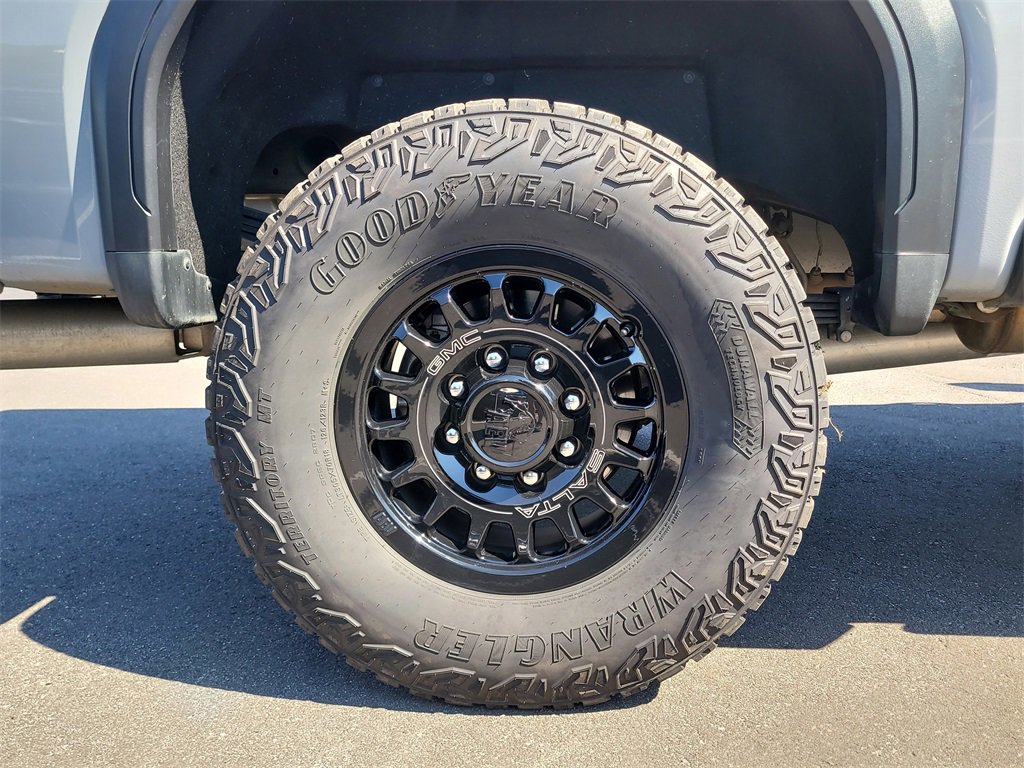 Used 2024 GMC Sierra 2500 AT4X w/ AT4X AEV Edition image 10