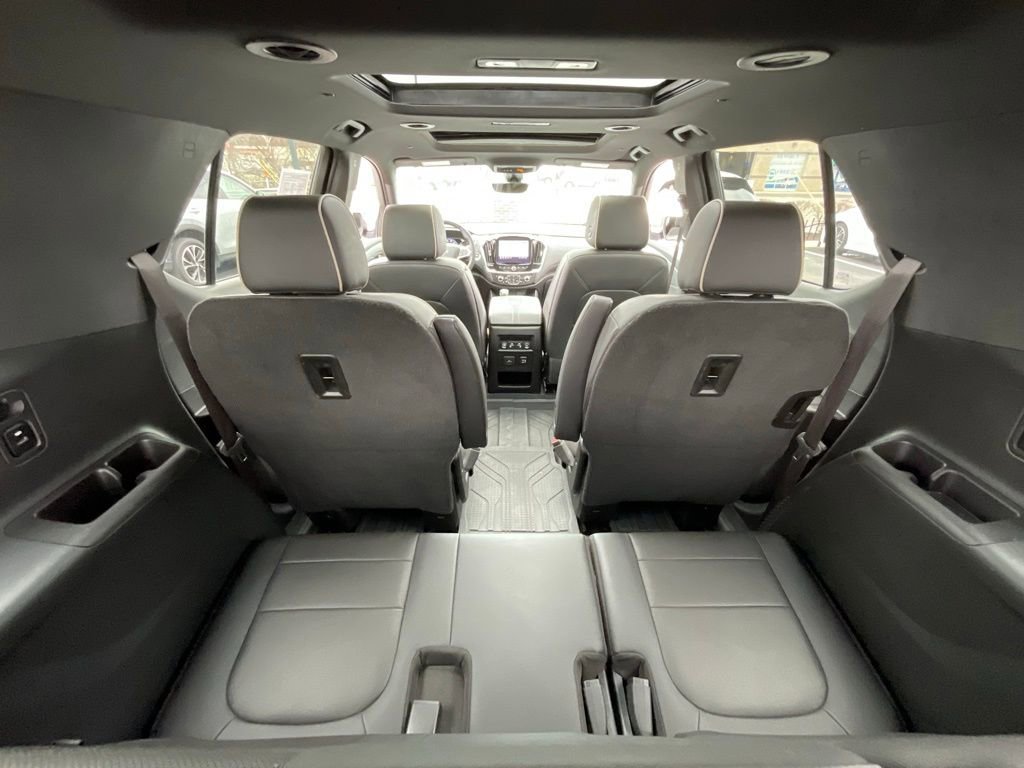 Used 2023 Chevrolet Traverse Premier w/ Redline Edition image 26