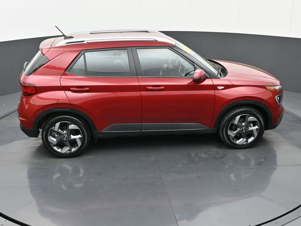 Used 2024 Hyundai Venue Limited image 36