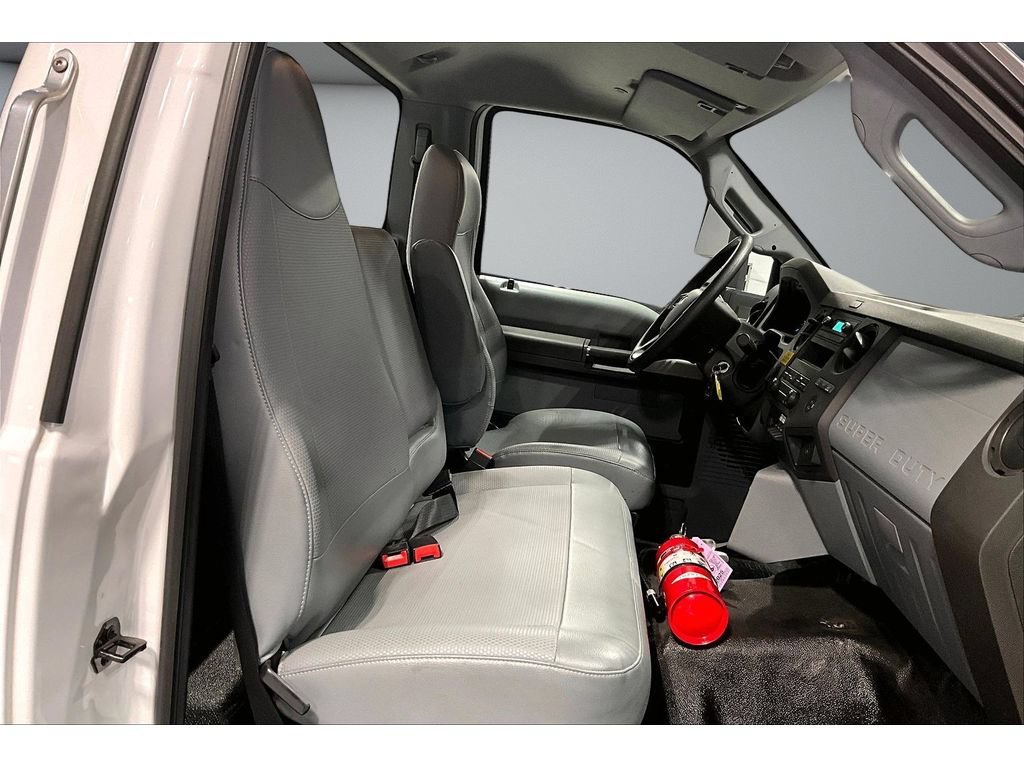 Used 2023 Ford F750 2WD Regular Cab Super Duty image 9