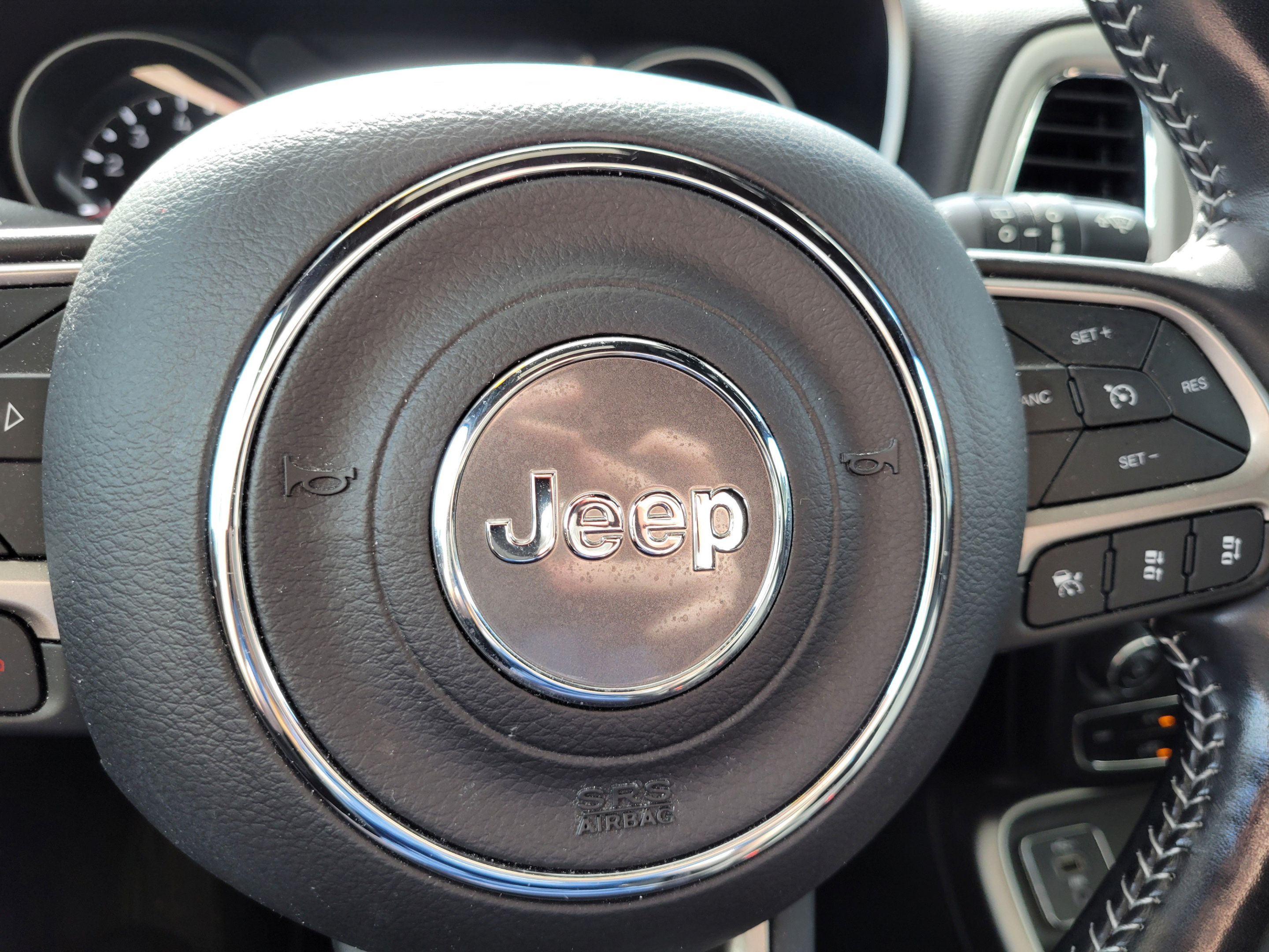 Certified 2021 Jeep Compass Latitude w/ Sun and Sound Group FWD image 26