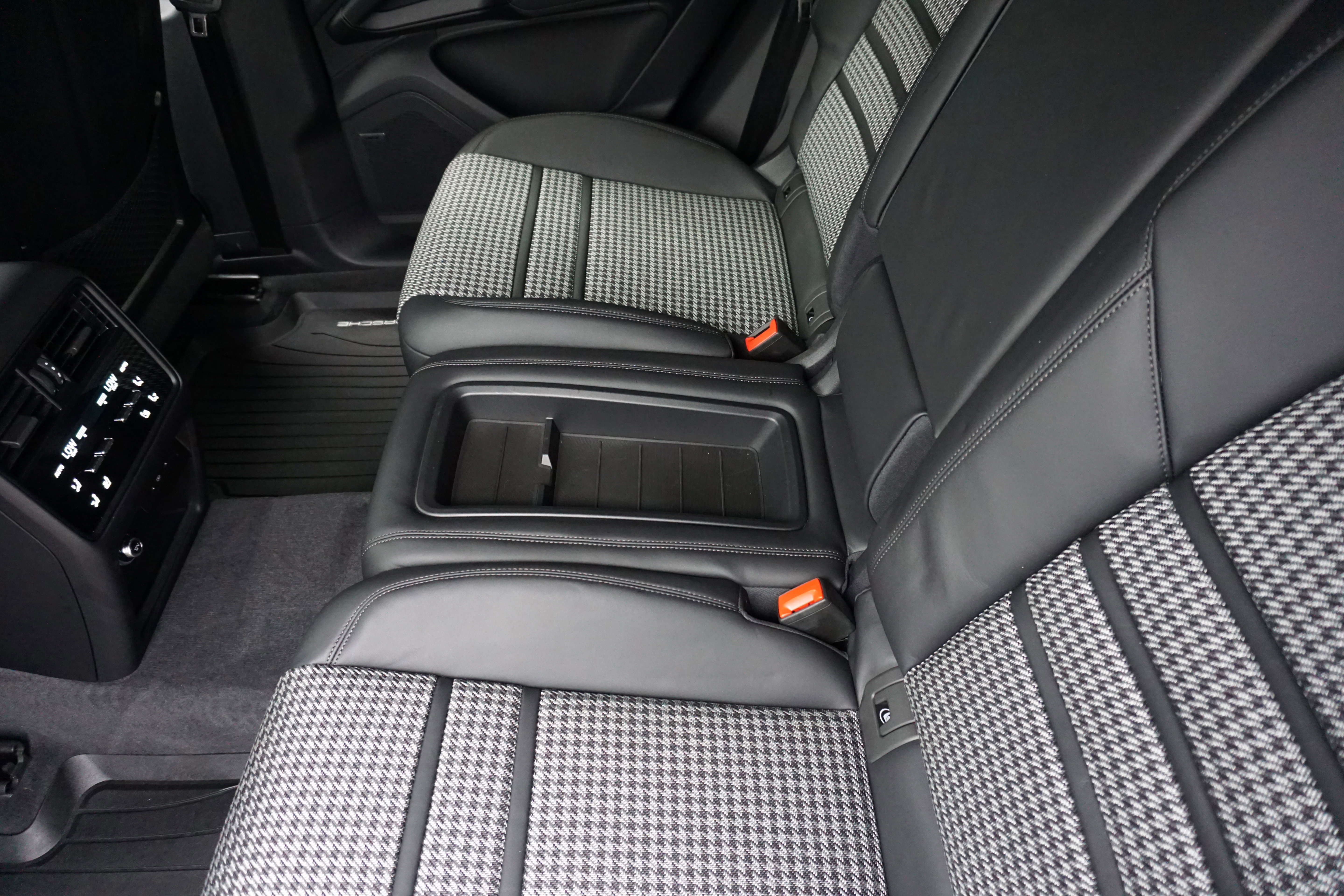 Certified 2025 Porsche Cayenne GTS image 16