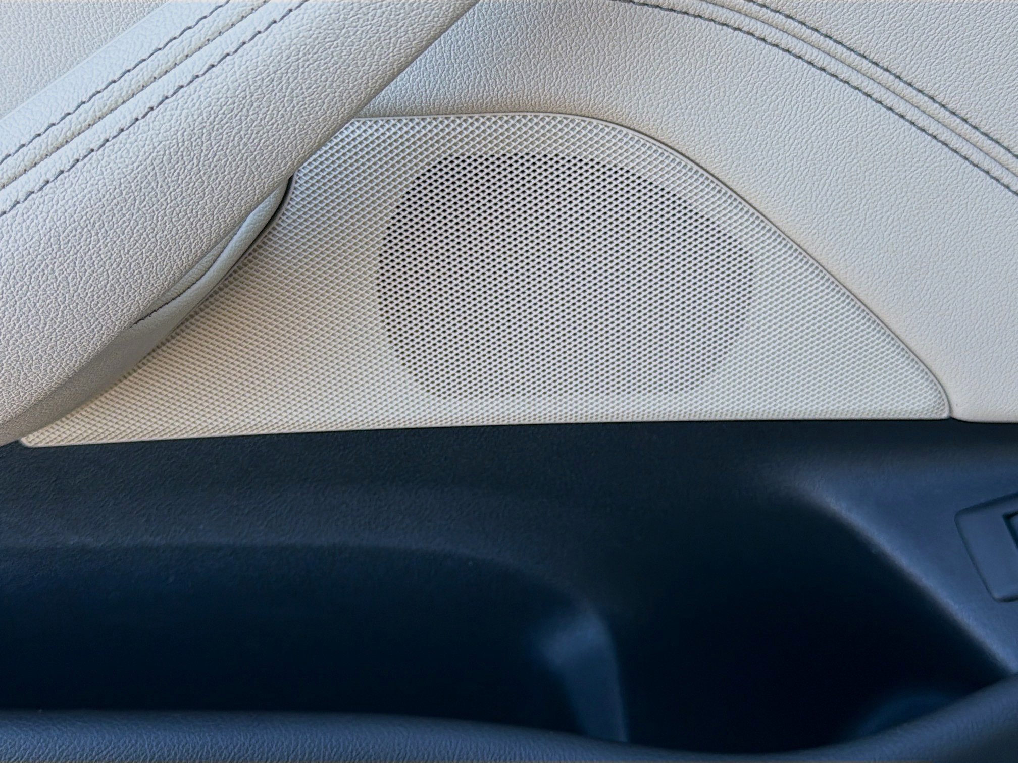 Used 2023 BMW 530i image 24