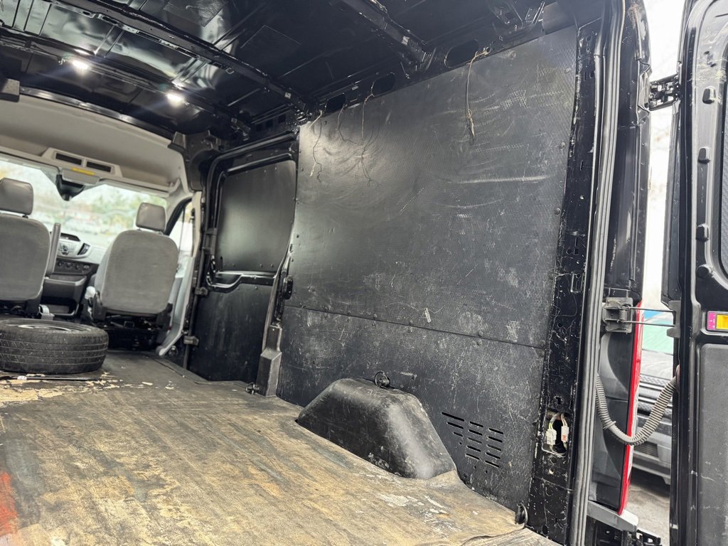 Used 2018 Ford Transit 250 148 Medium Roof image 15
