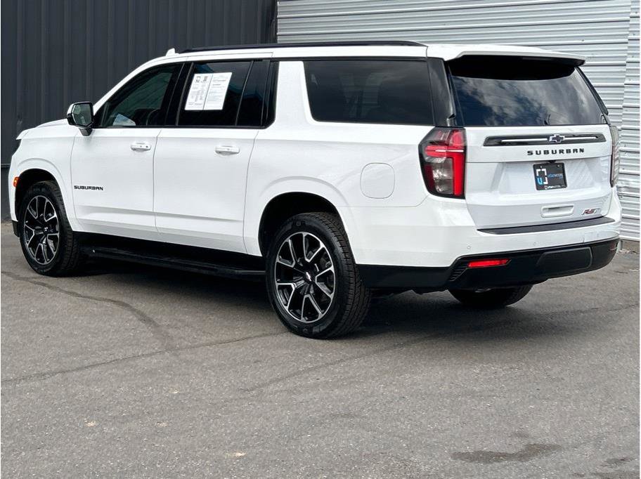 Used 2023 Chevrolet Suburban RST w/ Luxury Package image 8