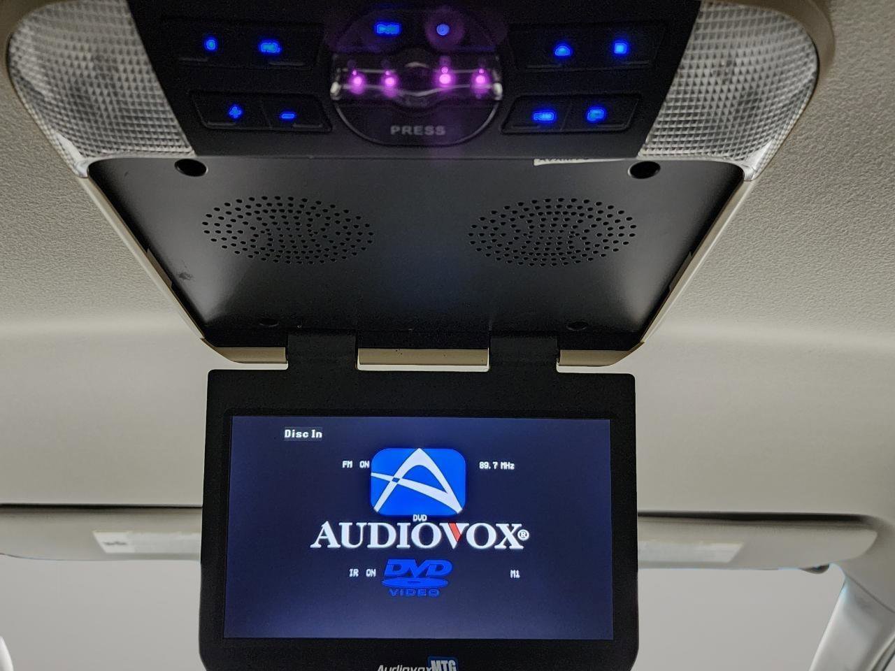 Used 2014 Toyota Sienna LE FWD image 28