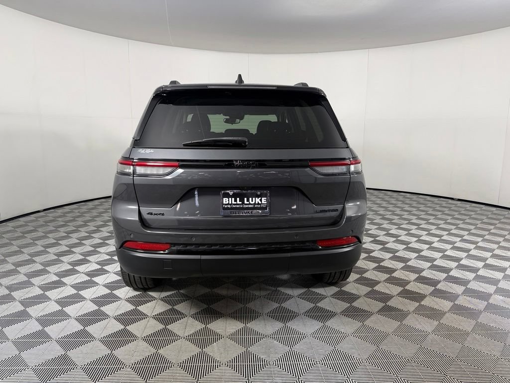 Certified 2023 Jeep Grand Cherokee Limited w/ Black Appearance Package AWD/4WD image 8