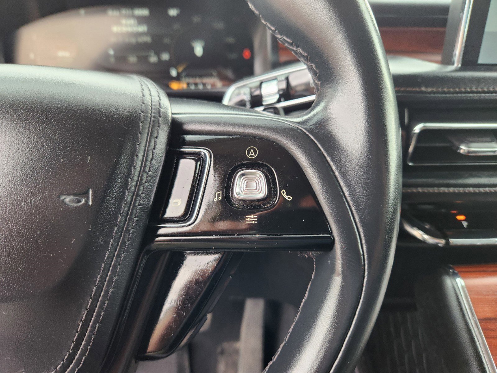 Used 2022 Lincoln Aviator Reserve image 21