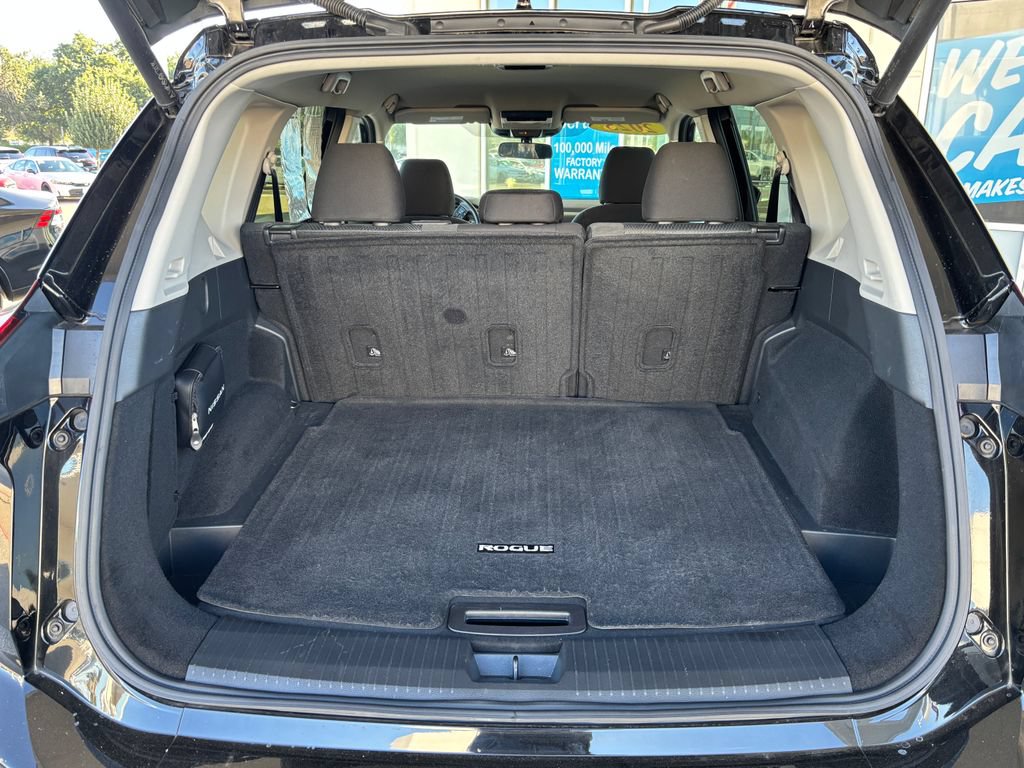 Used 2025 Nissan Rogue SV AWD/4WD image 28