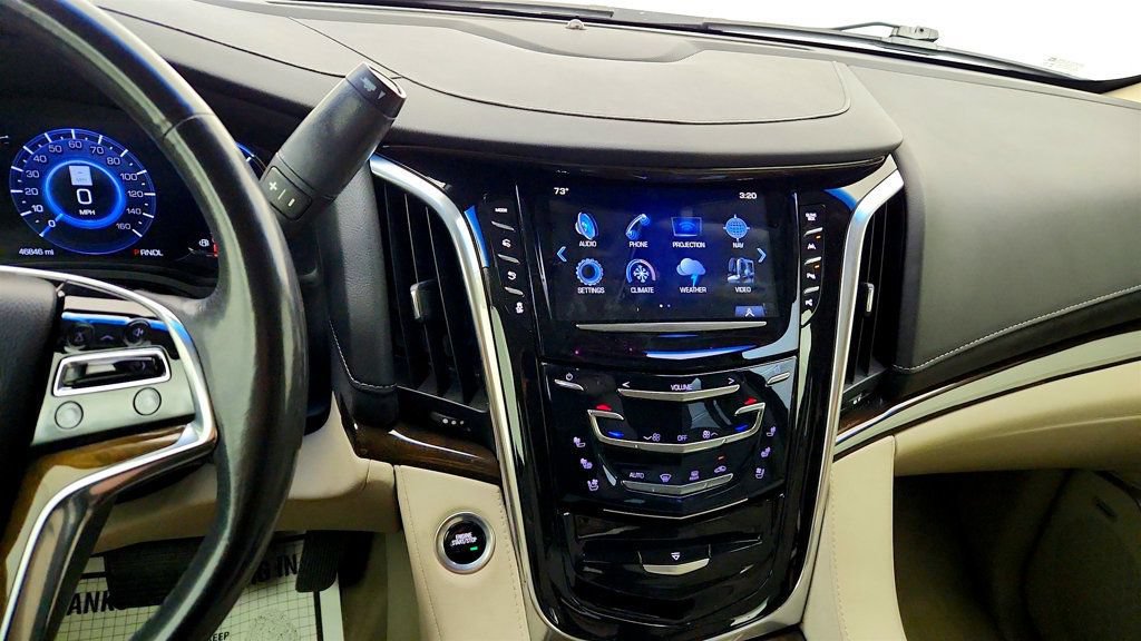 Used 2019 Cadillac Escalade Premium Luxury RWD image 18