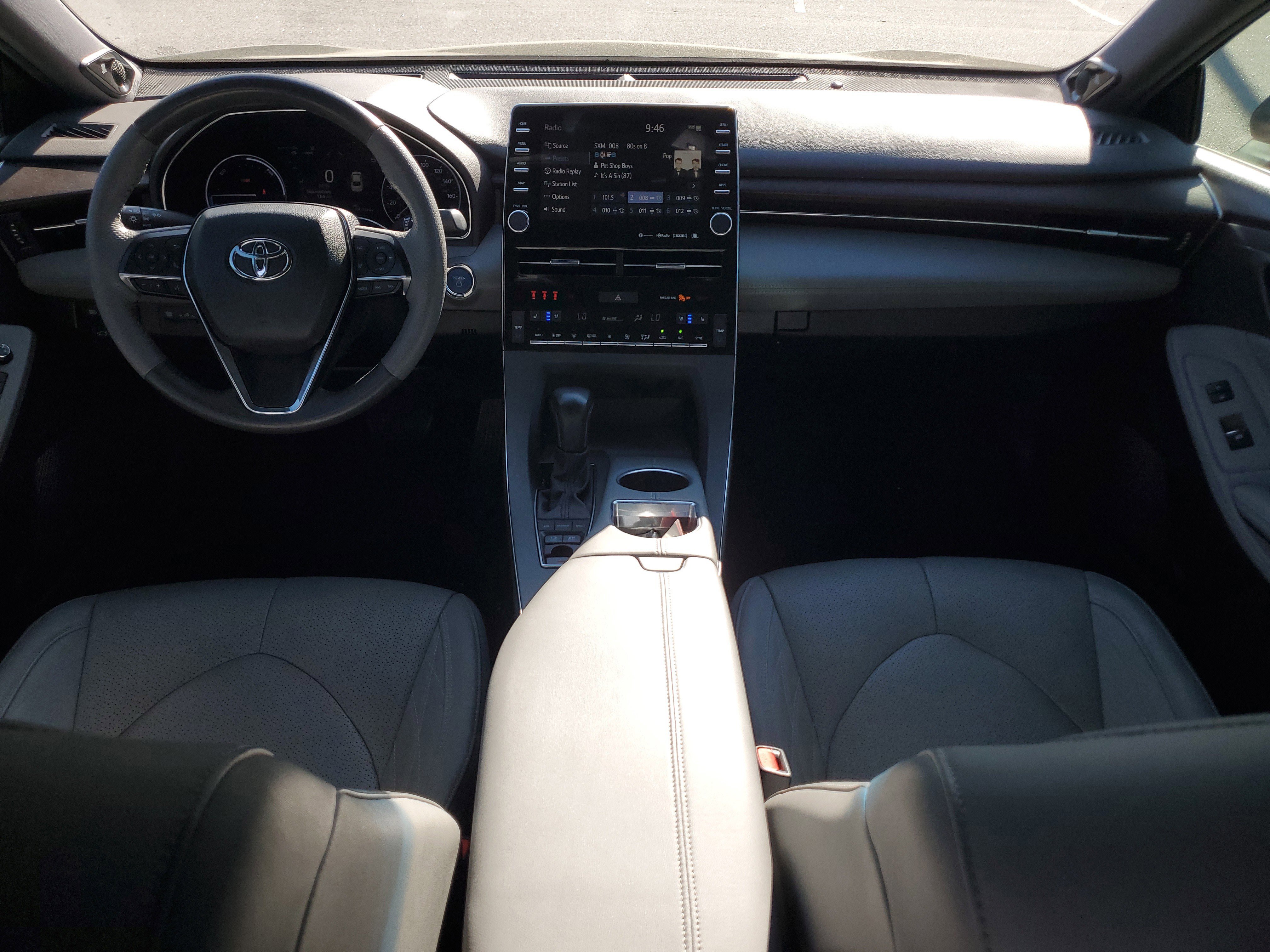 Used 2022 Toyota Avalon Limited FWD image 13